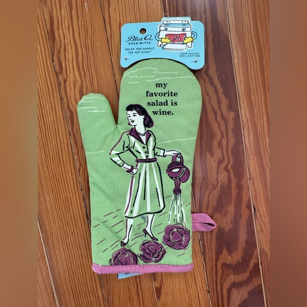 NWT Oven Mitt